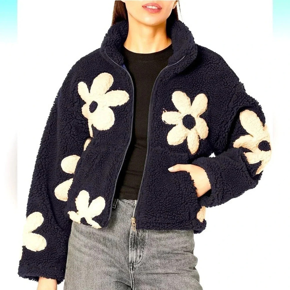 BLANK NYC Luxury Sherpa Jacket Floral Patch NWT Large Designer Revolve Shacket - Picture 1 of 9